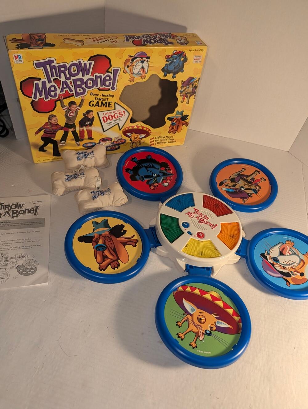 Vintage 2001 MB Throw Me a Bone Bone Electronic Board Game Complete Works Nice